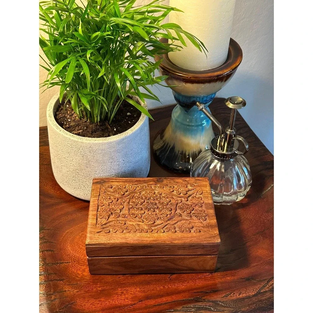 Vintage MCM Wooden Hand-Carved Hinged Lid Keepsake Box